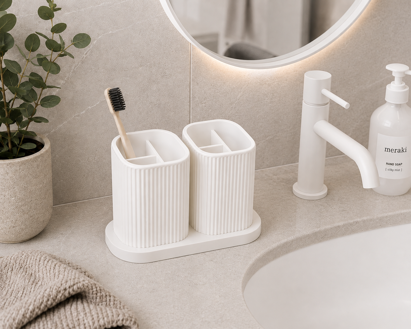 White sortoria toothbrush holder set