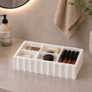 Faceted makeup organizator box