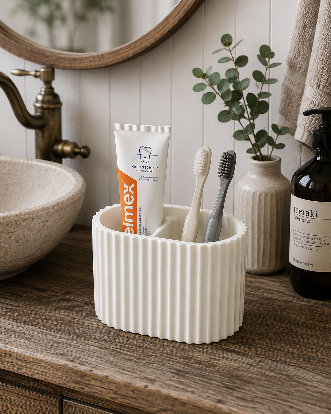 ribbed toothbrush holder
